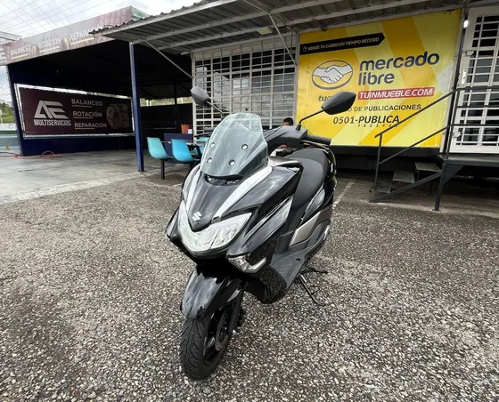 Suzuki Burgman Street