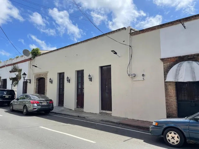 Local Comercial U Hotel Colonial En Alquiler, Zona Colonial.