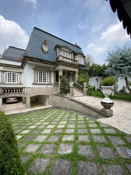 Lujosa Residencia En Venta En Lomas De Chapultepec.