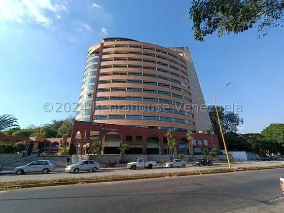 Oficina Venta 200 Mts , Incluyendo Terraza  2 Con Vista Al Parque Negra Hipolita Valencia Carabobo Leida Falcon Lf24-16112