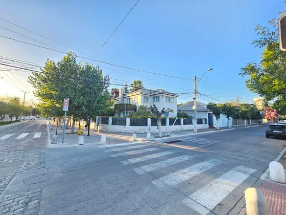 La Calera, Casa Para Uso Comercial