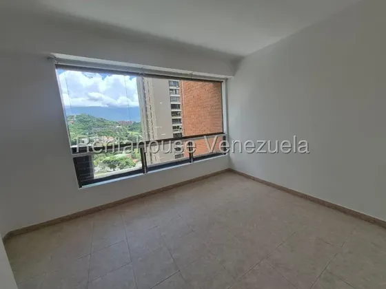 Apartamento Prados Del Este 27-151