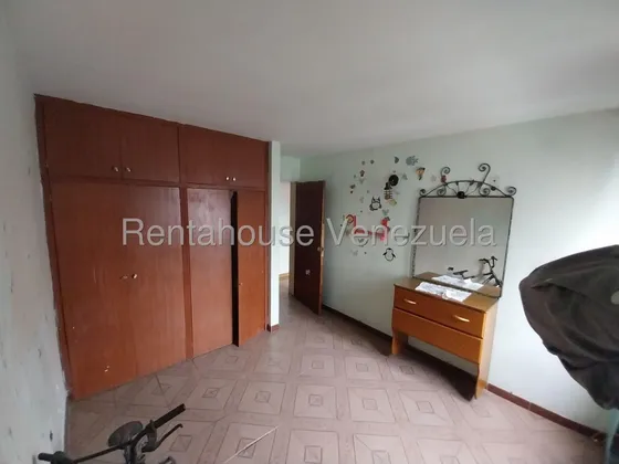 25-21754*za,brano Nataly Te Ofrecec Economico Apartamento (1 Nivel) En Venta En Los Cardones
