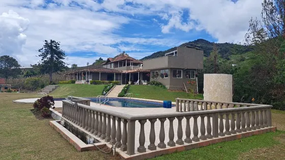 Casa-finca En Venta En El Peñol - Vereda La Meseta Cod 66152