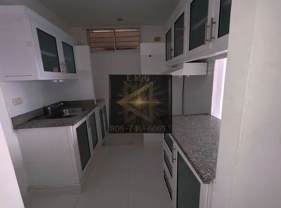 Amplio Apartamento En Villa Verde 