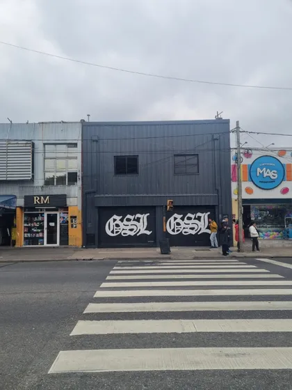Local Comercial Con Deposito En Colectora San Isidro