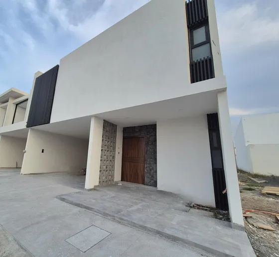 Lomas Del Dorado, Casa En  Venta Con 4 Recamaras Y Alberca