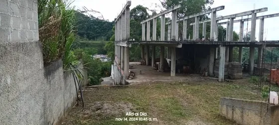 Terreno + Estructura + Anexos  Colinas De Carrizal 