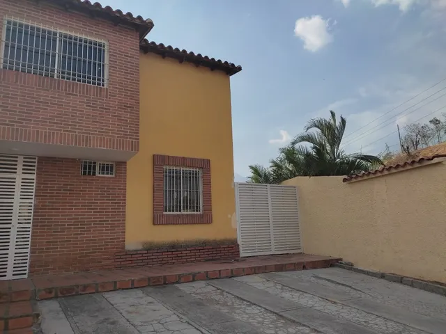 Casa En Alquiler Para Equipo De Trabajo, Guatire Villa Avila