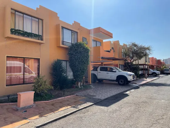 Excelente Casa Vta. Condominio Cerrado Bordemar, Antofagasta