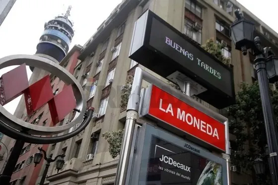 Impecable Oficina A Pasos De Metro Moneda