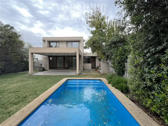 Casa En Arriendo De 3 Dorm. En Colina
