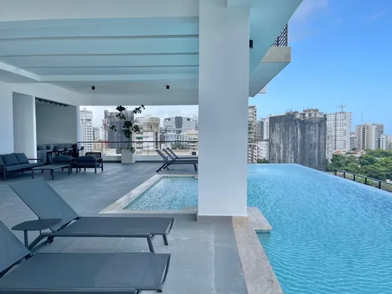 Naco - 3 Habitaciones | Línea Blanca Incluida | Torre De Lujo Con Piscina | Alquiler De Apartamento En Naco 