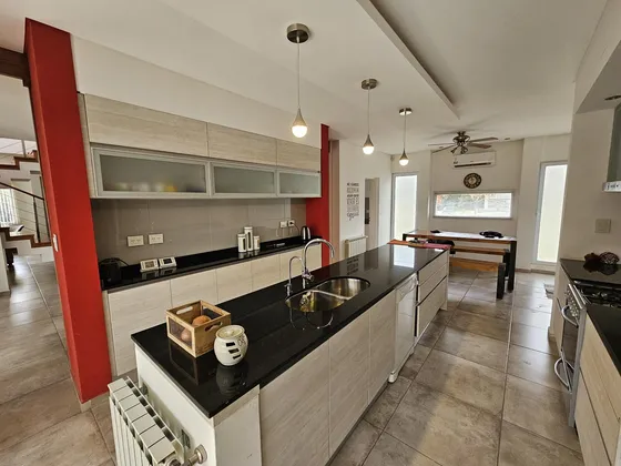 Casa En  Venta Sauces Del Limay Neuquen