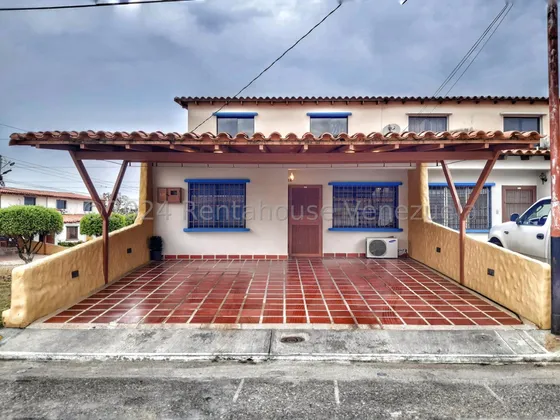 Elim Ojeda Vende Espaciosa Y Moderna Casa En Urbanismo Privado La Piedad Norte Cabudare,lara
