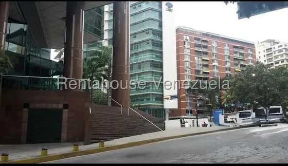 Local Comercial En Alquiler El Rosal, Torre Seguros Sudamerica