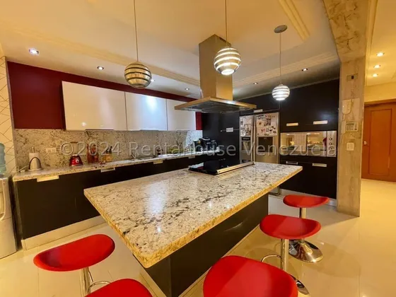 Magnifica Propiedad En Este Exclusivo Conjunto Residencial, Con Todas La Comodidades Que Necesites Ya Que Cuenta Con Pozo De Agua Y Planta Electrica 100%, Piscina, Caney, Parrillera