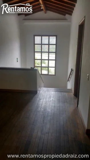 Casa En Venta En Villa Hermosa. Cod V5879
