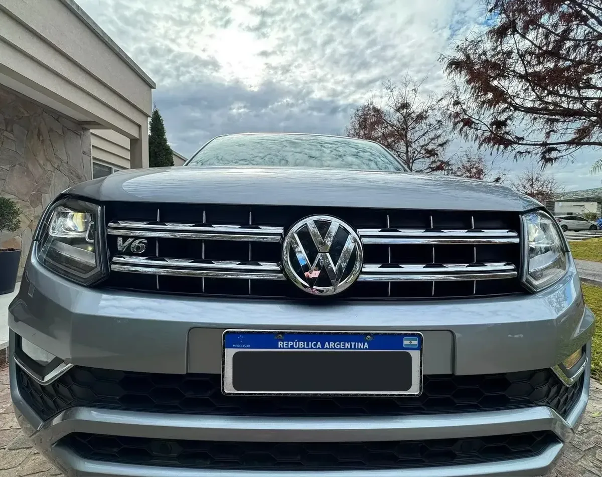 Volkswagen Amarok Extreme V6 258 HP 8-Speed Manual Transmission