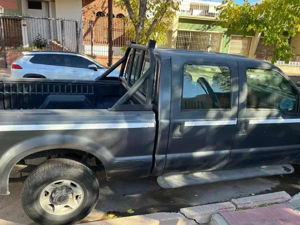 Ford F-100 3.9 I Xlt D/Cab