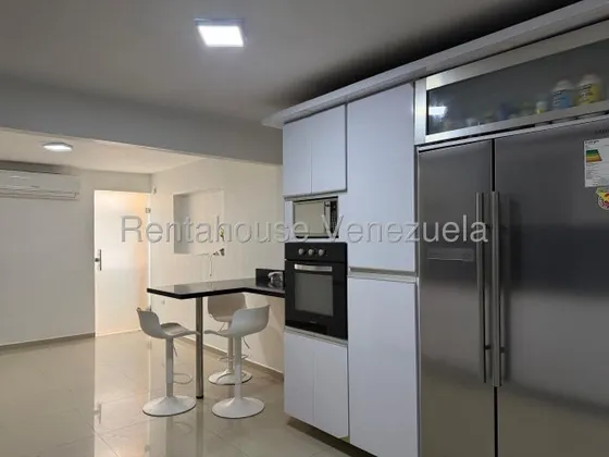 Erika Armeya Vende, Hermosa Asa Enla Urbanizacion Caminos De Tarabana De Cabudare. Flex: 25-24054