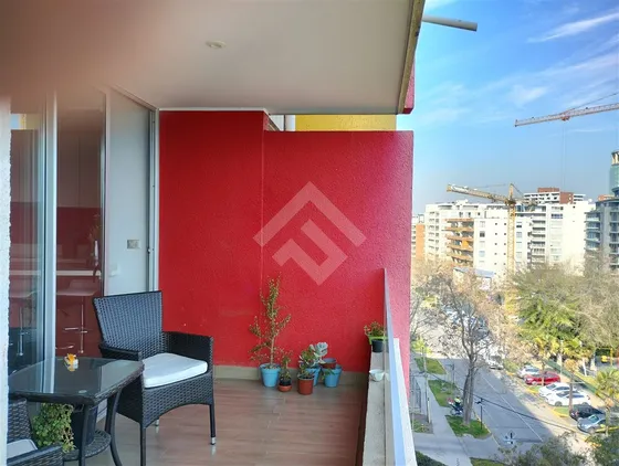 Departamento En Venta De 2 Dorm. En Las Condes