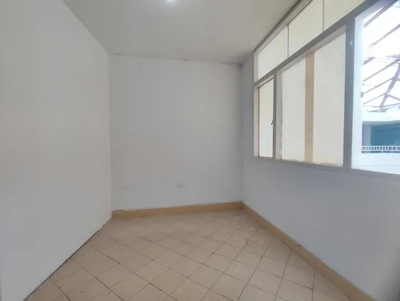Oficina En Arriendo En La Playa. Cod A20447