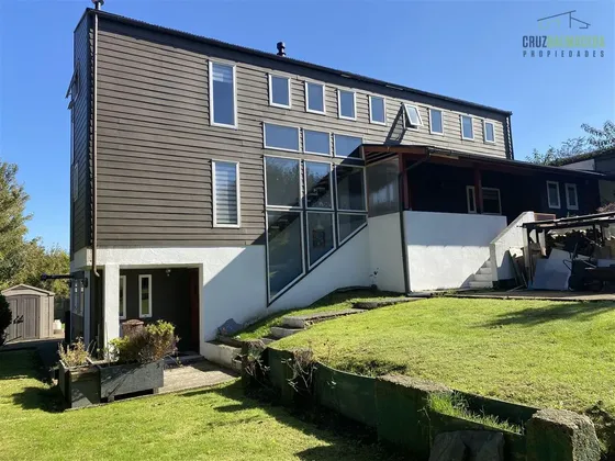 Casa En Venta De 6 Dorm. En Puerto Montt