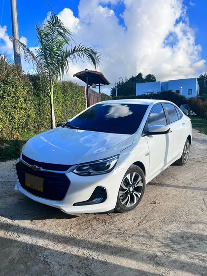 Chevrolet Onix 1.0t Premier Hatch At