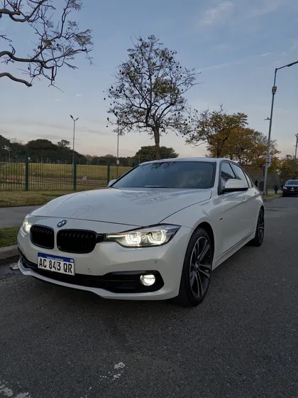 Bmw Serie 3 3.0 330i Sedan Sport Line 252cv