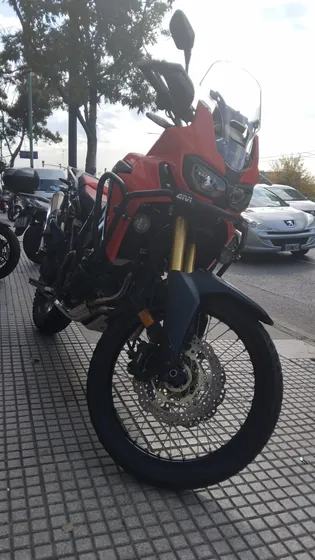 Honda Africa Twin Crf 1000 2017 Performance Bikes