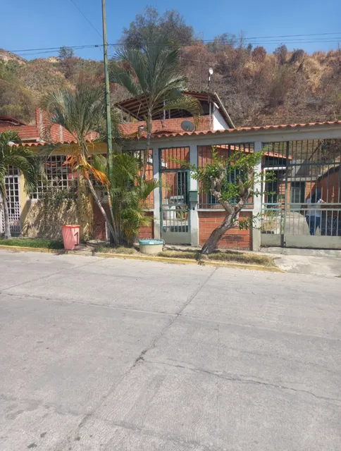 En Venta Casa Urbanzacion Country Villas Guatire Ysuarez