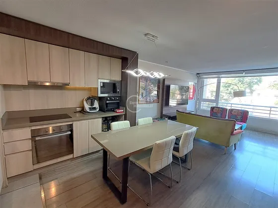 Departamento En Venta De 3 Dorm. En La Reina