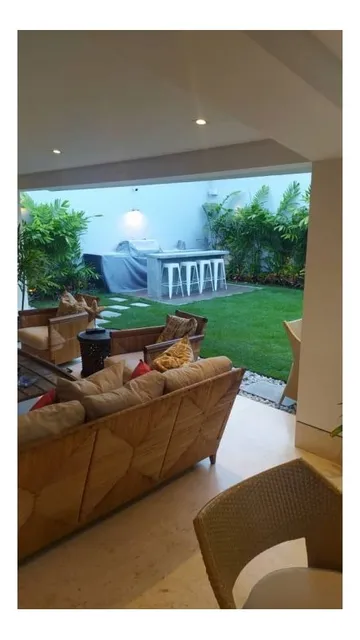 Avg - Venta Quinta Recien Remodelada 450 M2 Const, 650 M2 Terr, 4 Hab, 4 Baños, 4 Puestos, A/a, Planta Electrica - Urb. Santa Paula, Mun. Baruta,
