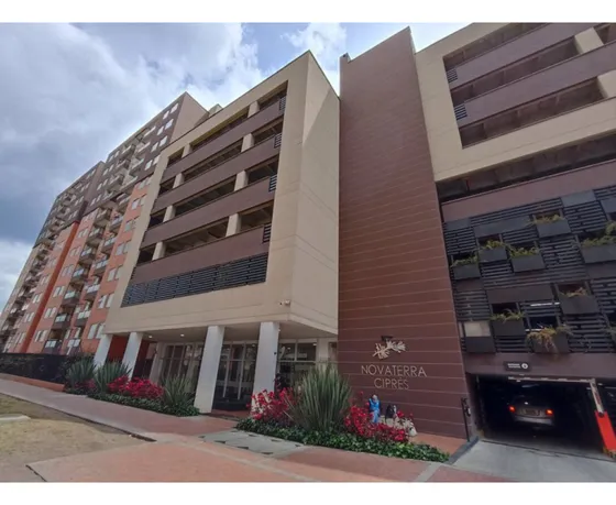 Acsi 748. Apartamento En Arriendo, Ciprés De Novaterra. 