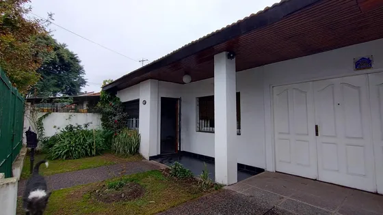 Casa En  Luis Guillon