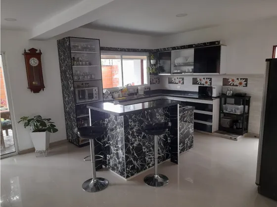 Venta De Casa Condominio En El Castillo, Jamundí 4689.