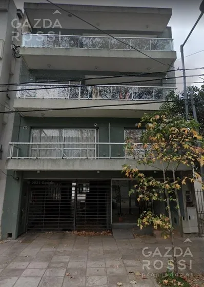 Departamento En Alquiler En Adrogué Con Cochera