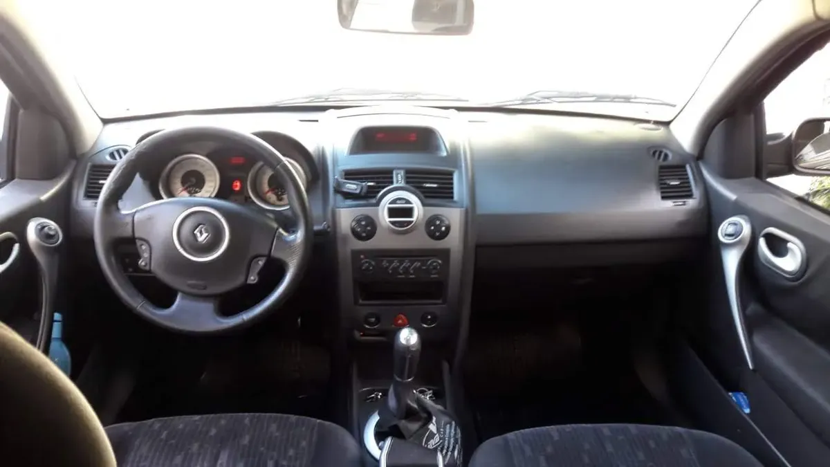 Renault Mégane Gratour 2011 1.6 Dynamique Hi-flex 5p — foto 6