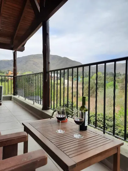 Casa En Venta  - La Falda- Córdoba