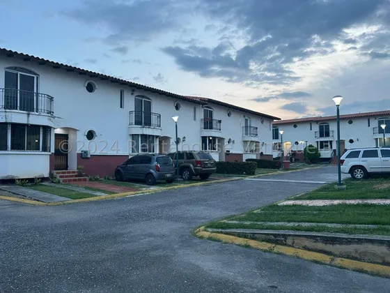 Casas En Venta En Cercana A La Riberena En Cabudare Estado Lara Cod24-4811 Nd