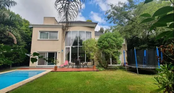 Casa En Venta En Adrogué Chico