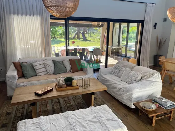 Venta Casa En Mirador De La Tahona, 3 Y Servicio, 240 M2 En 1000 M2 De Terreno