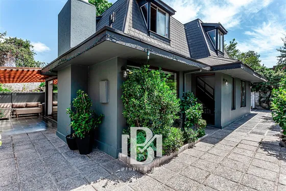 Casa En Venta De 4 Dorm. En Vitacura