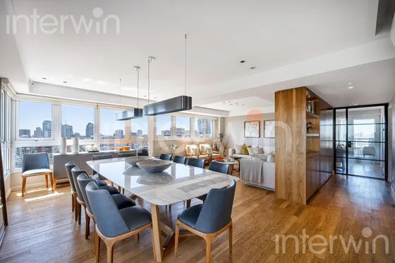 Semipiso - 5 Ambientes - 2 Cocheras - Torre Vista Buenos Aires - Palermo - Venta.