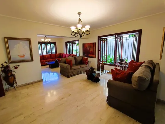 Hermosa Casa En La Castellana