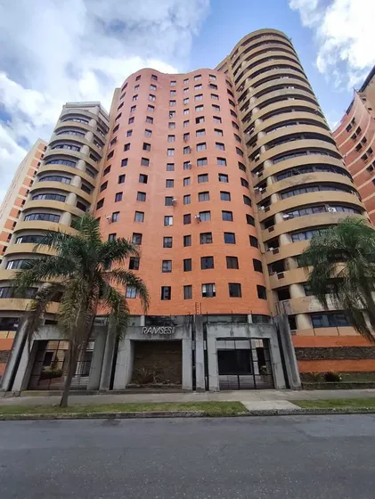 Apartamento Moderno En Venta En Residencias Ramsés Ii Los Mangos Valencia. Yd