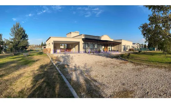 Casa En Venta  Barrio Cerrado Campos De Roca Ii