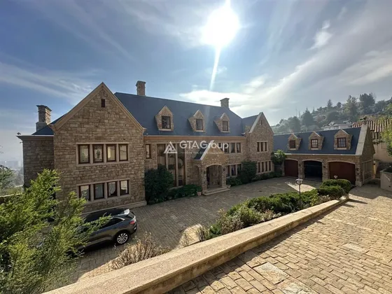 Venta Casa 10d-11b, Sector Quinchamalí, Las Condes