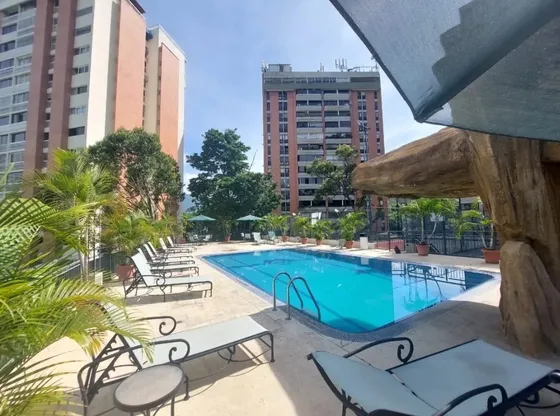 Alquiler Apto Exclusivo, Remodelado, Con 140mts2. Vigilancia, Piscina, Cancha, Gym. Las Mesetas De Santa Rosa De Lima. Ma. Fda. Varela